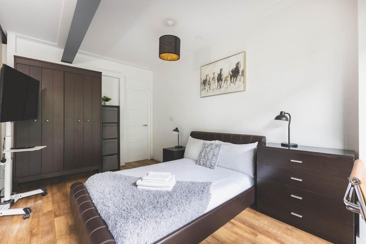 2Bed Stratford Apt With Easy Access To Central London, O2, Excel, Parking Nearby Extérieur photo
