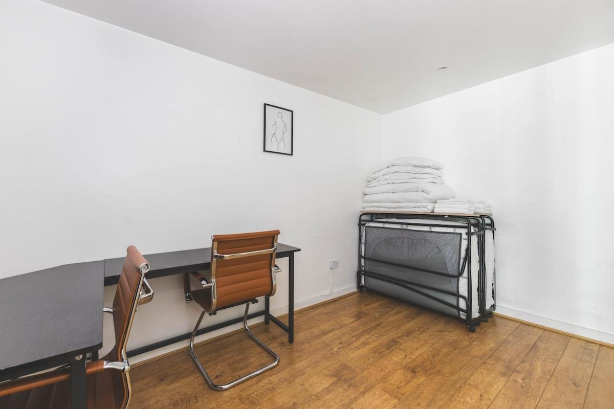 2Bed Stratford Apt With Easy Access To Central London, O2, Excel, Parking Nearby Extérieur photo